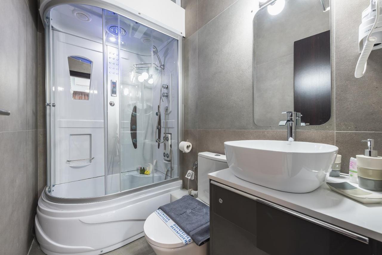 Iguana Gold Luxury Suites 1Min From Ermou Str 雅典 外观 照片