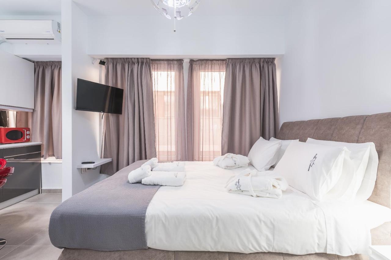 Iguana Gold Luxury Suites 1Min From Ermou Str 雅典 外观 照片