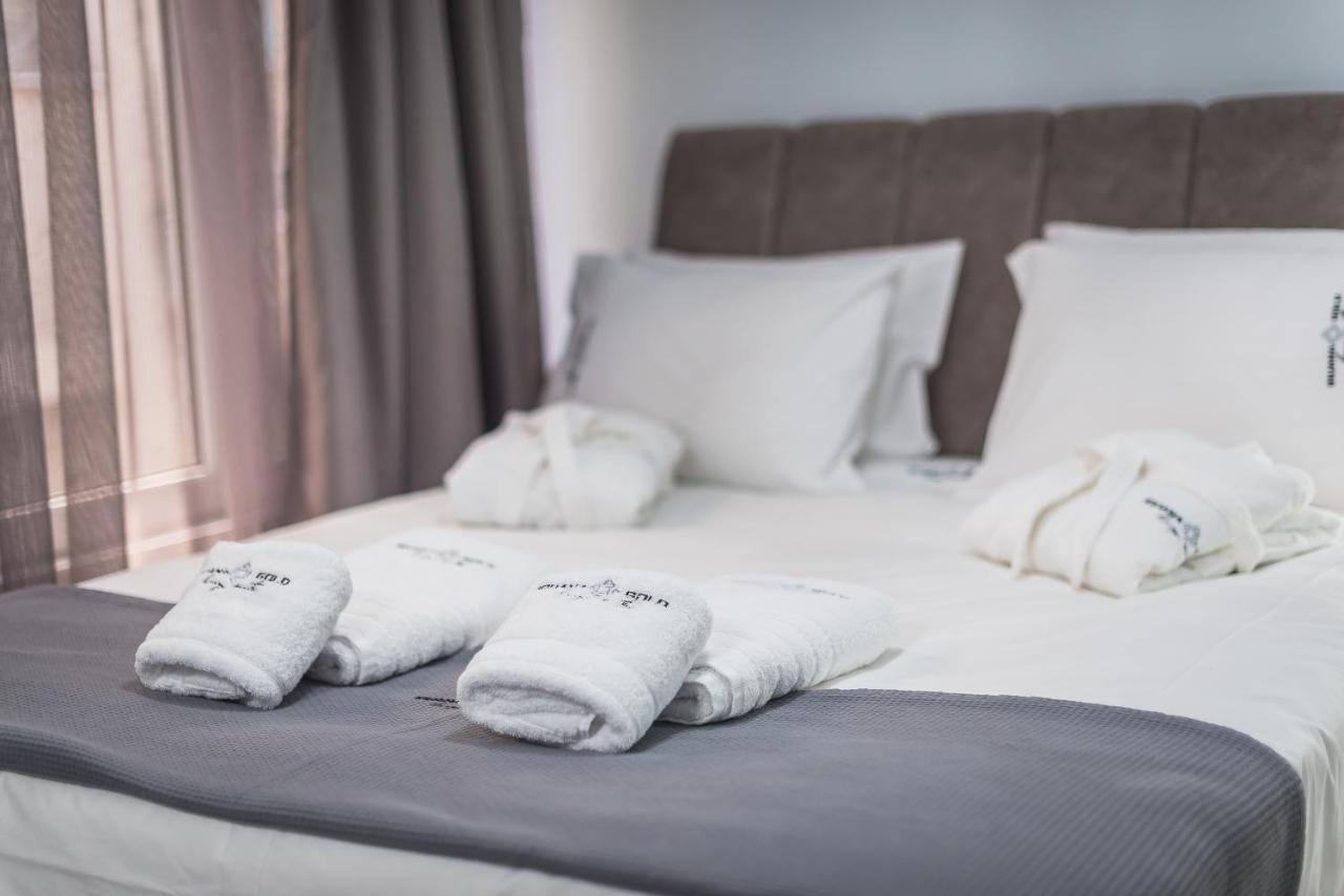 Iguana Gold Luxury Suites 1Min From Ermou Str 雅典 外观 照片